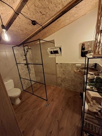 Glamping chata a koupac� sud - vodn� z�mek Blatn�