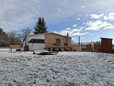 Glamping chata a koupac� sud - vodn� z�mek Blatn�