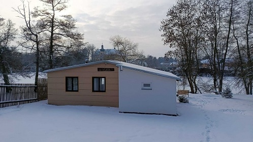 Glamping chata a koupac� sud - vodn� z�mek Blatn�