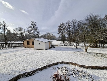 Glamping chata a koupac� sud - vodn� z�mek Blatn�