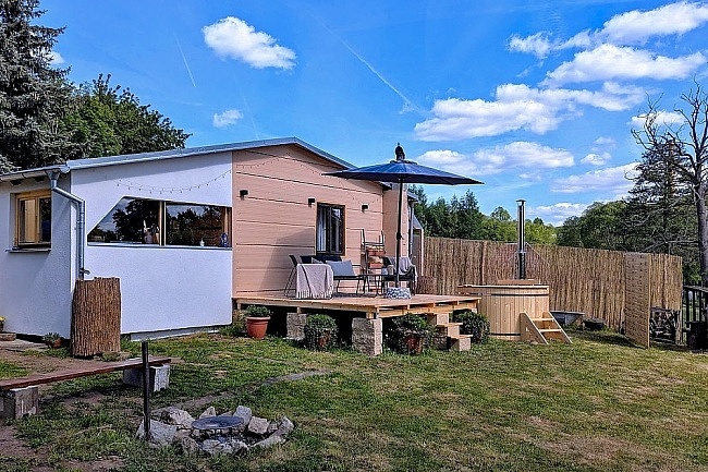 Glamping chata a koupac� sud - vodn� z�mek Blatn�