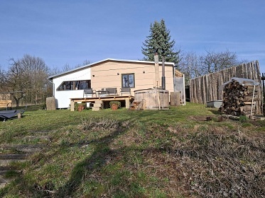 Glamping chata a koupac� sud - vodn� z�mek Blatn�