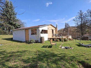 Glamping chata a koupac� sud - vodn� z�mek Blatn�