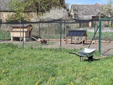 Glamping chata a koupac� sud - vodn� z�mek Blatn�