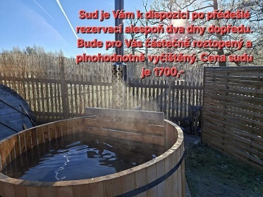 Glamping chata a koupac� sud - vodn� z�mek Blatn�