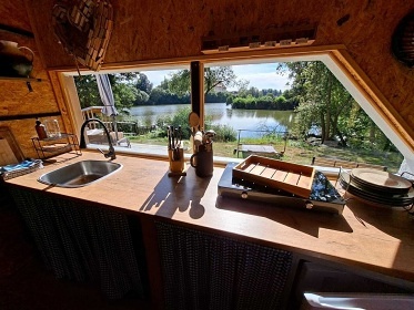 Glamping chata a koupac� sud - vodn� z�mek Blatn�