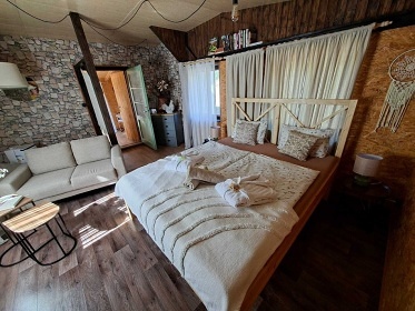 Glamping chata a koupac� sud - vodn� z�mek Blatn�