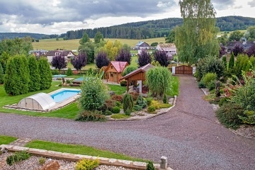 Chalupa s bazénem - Dvůr Králové nad Labem - Kuks