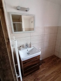 Chalupa u p�ehrady Rozko� - CHKO Broumovsko