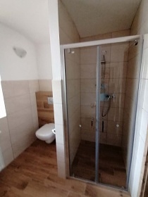 Chalupa u p�ehrady Rozko� - CHKO Broumovsko