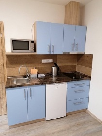 Chalupa u p�ehrady Rozko� - CHKO Broumovsko