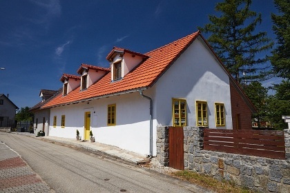 Chalupa Nov� Ves nad Lu�nic�