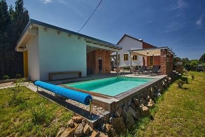 Chalupa Nov� Ves nad Lu�nic�