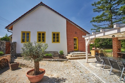 Chalupa baz�n - wellness - vinn� sklep - Lu�nice