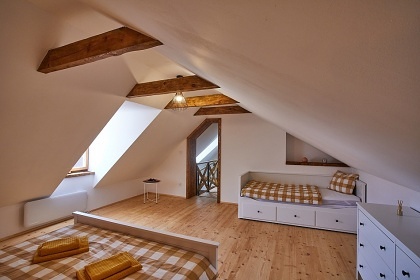 Chalupa baz�n - wellness - vinn� sklep - Lu�nice