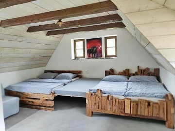 Chalupa u vodn�ho ml�na - CHKO ���rsk� vrchy