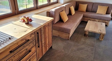 Chalupa u lesa s baz�nem - Jizersk� magistr�la