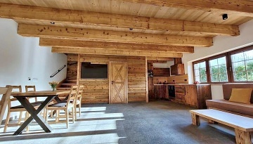 Chalupa u lesa s baz�nem - Jizersk� magistr�la