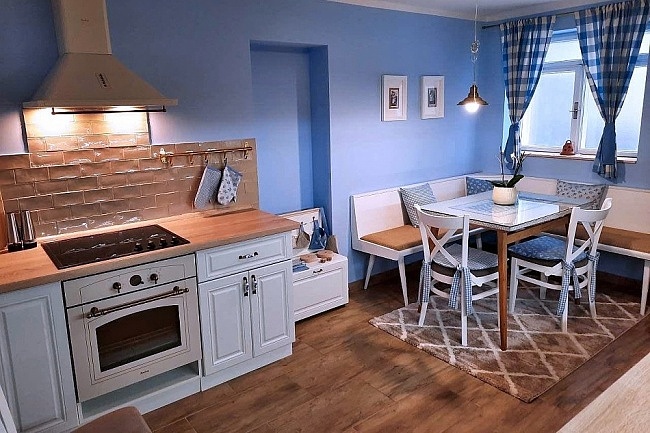 Chalupa Slov�cko s baz�nem - hrad Buchlov