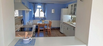 Chalupa Slov�cko s baz�nem - hrad Buchlov