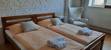 Chalupa Slov�cko s baz�nem - hrad Buchlov