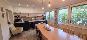 Chalupa Slov�cko s baz�nem - hrad Buchlov