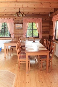 Dv� chalupy a baz�n - Kr�lick� Sn�n�k - Sky Bridge