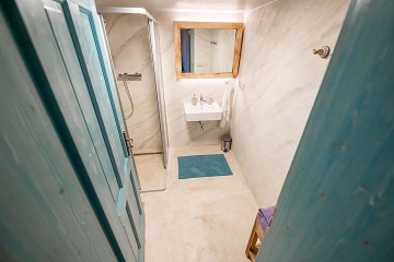 Chalupa a vinn� sklep - Rajhrad - ji�n� Morava