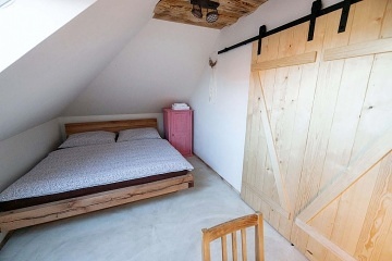 Chalupa a vinn� sklep - Hustope�e - ji�n� Morava