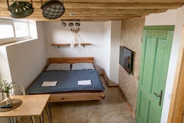 Chalupa a vinn� sklep - Hustope�e - ji�n� Morava