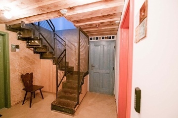 Chalupa a vinn� sklep - Rajhrad - ji�n� Morava