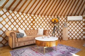 Jurty u vinohradu - glamping Ji�n� Morava