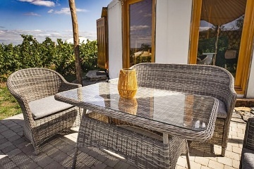 Jurty vinohrad a cyklostezka - glamping park V�hon