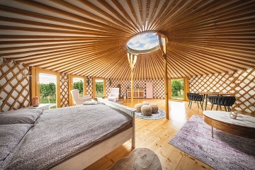 Jurty u vinohradu - glamping Ji�n� Morava