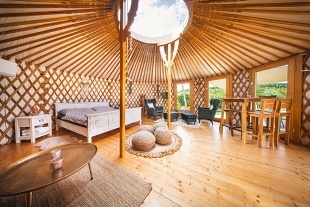 Nov� objekt: Jurty vinohrad a cyklostezka - glamping park V�hon