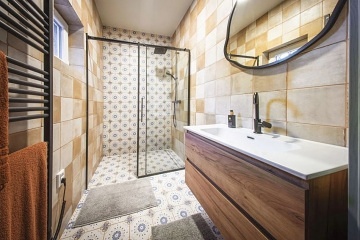 Jurty vinohrad a cyklostezka - glamping park V�hon