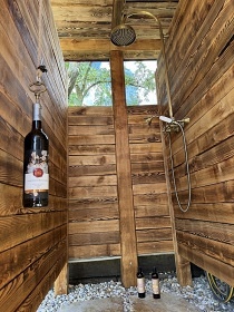 Jurty vinohrad a cyklostezka - glamping park V�hon