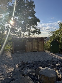 Jurty vinohrad a cyklostezka - glamping park V�hon