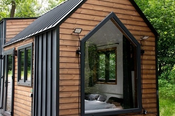 Glamping s wellness - samota u �eky - �elezn� hory