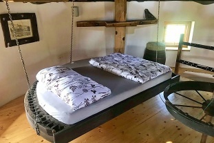 Glamping z�itek ve ml�n� - Ch�iby - ji�n� Morava