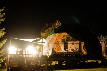 Glamping s koupac�m sudem - Ti�nov - Pern�tejn