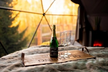 Glamping s koupac�m sudem - Ti�nov - Pern�tejn