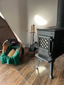 Glamping s koupac�m sudem - Ti�nov - Pern�tejn