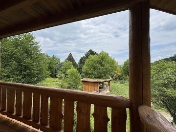 Glamping s wellness a baz�nem - hrad Helf�t�n