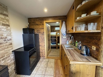 Glamping s wellness a baz�nem - hrad Helf�t�n