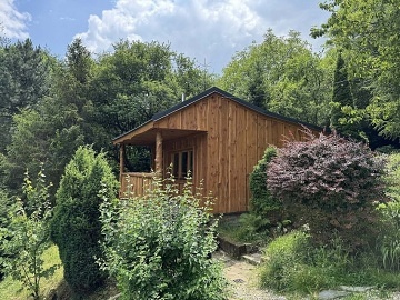 Glamping s wellness a baz�nem - hrad Helf�t�n