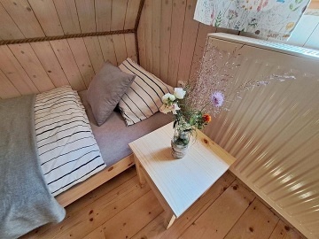 Chalupa u lesa - hrad Tol�tejn - Lu�ick� hory