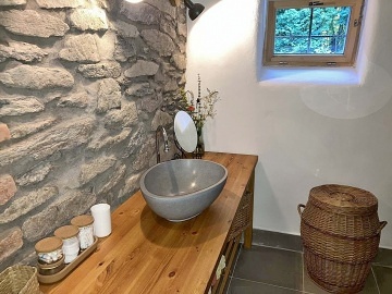 Chalupa u lesa - hrad Tol�tejn - Lu�ick� hory