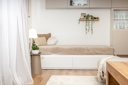 Apartm�n u kolon�dy a parking - Mari�nsk� L�zn�