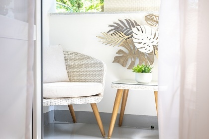 Apartm�n u kolon�dy a parking - Mari�nsk� L�zn�